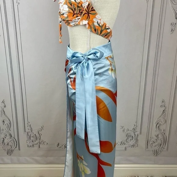 Three Piece-Set Bali Floral Bikini Swimsuit and Pareo Coverup - Picture 11 of 11